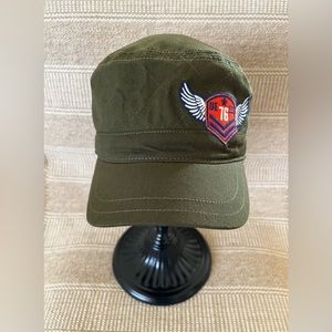 Gymboree kid hat. Size: L color: Olive green